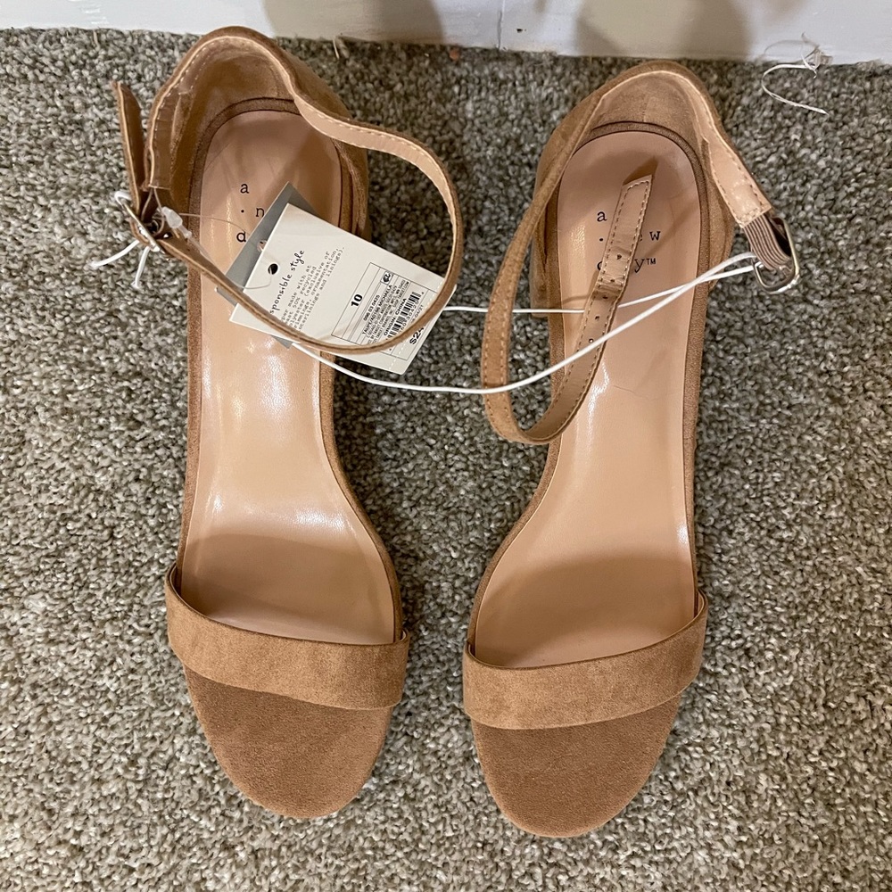 Nude Size 10 Taupe Heels